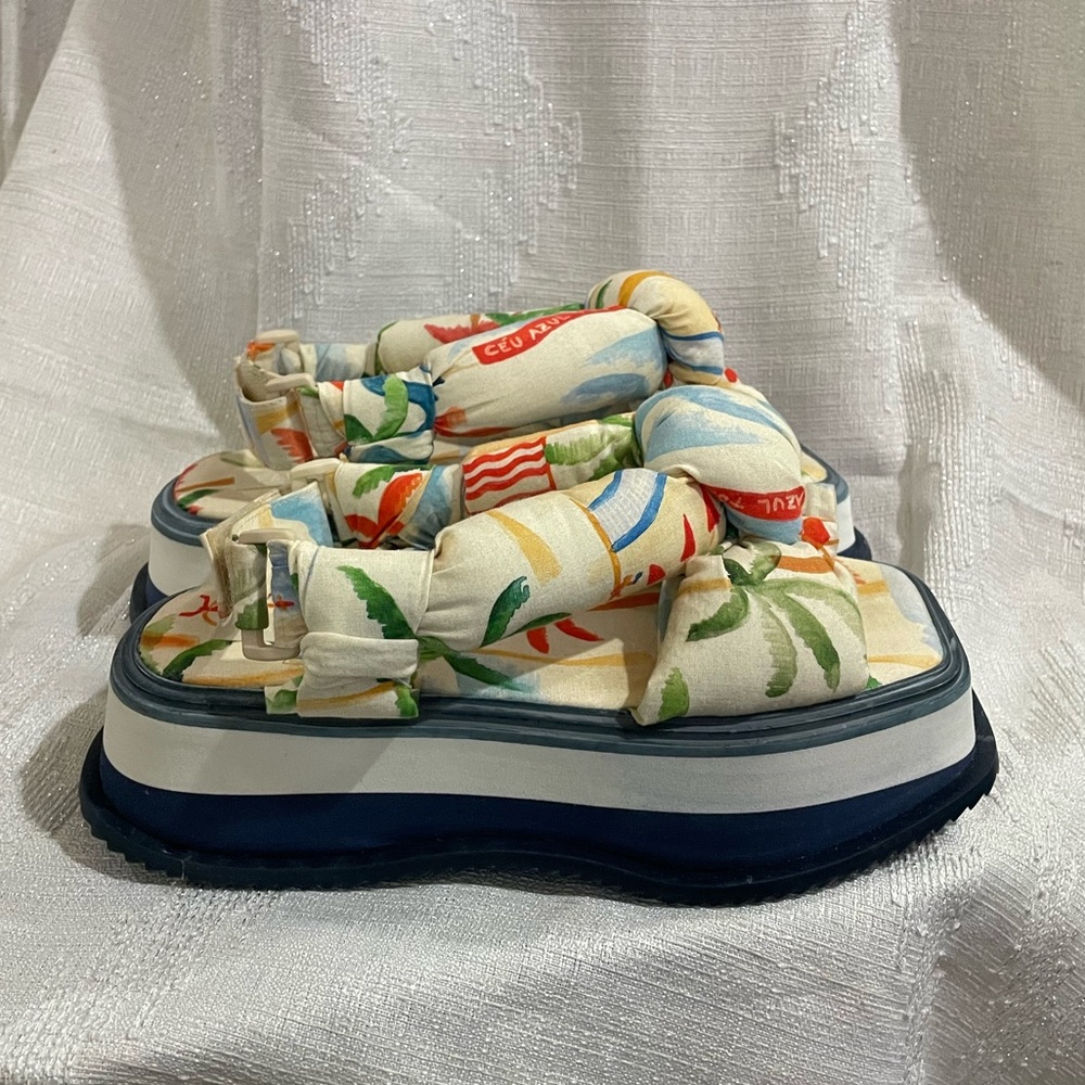FARM RIO Women Size 6 Multicolor Floral Platform Sandals With Box